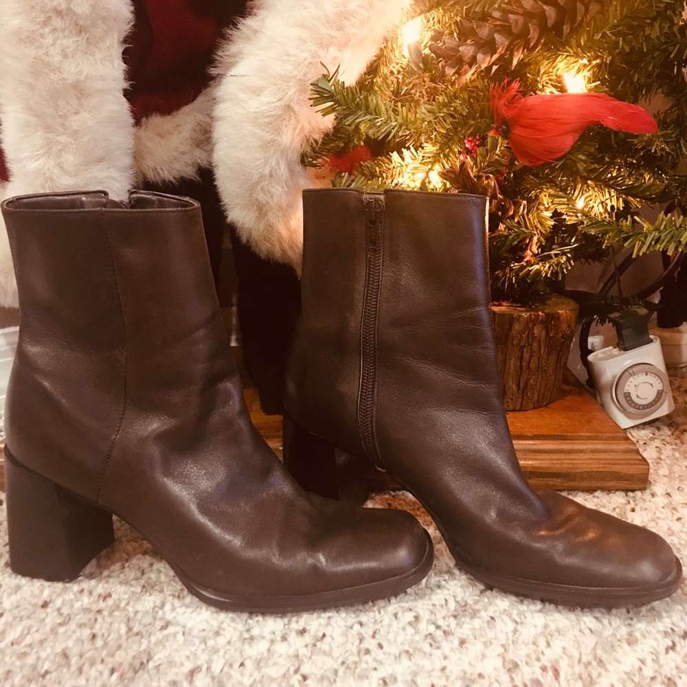 Women’s Nine West Boots - Picture 1 of 8